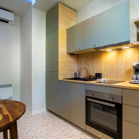 Suite Avec Jacuzzi & Sauna Prives - Strasbourg Appartement