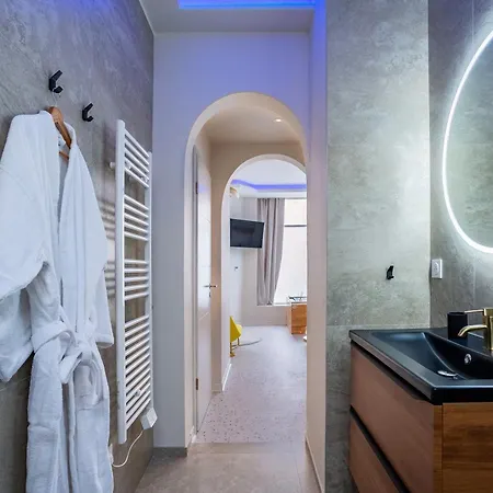 Jacuzzi & Sauna - Centre - Strasbnb Apartamento