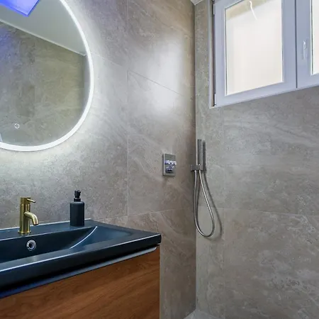 Appartement Suite Avec Jacuzzi & Sauna Prives - Strasbourg *