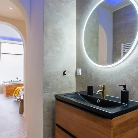 Jacuzzi Avec Sauna Au Coeur De Strasburgo