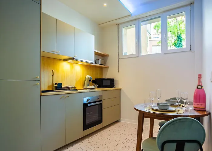 Appartement Jacuzzi & Sauna - Centre - Strasbnb *